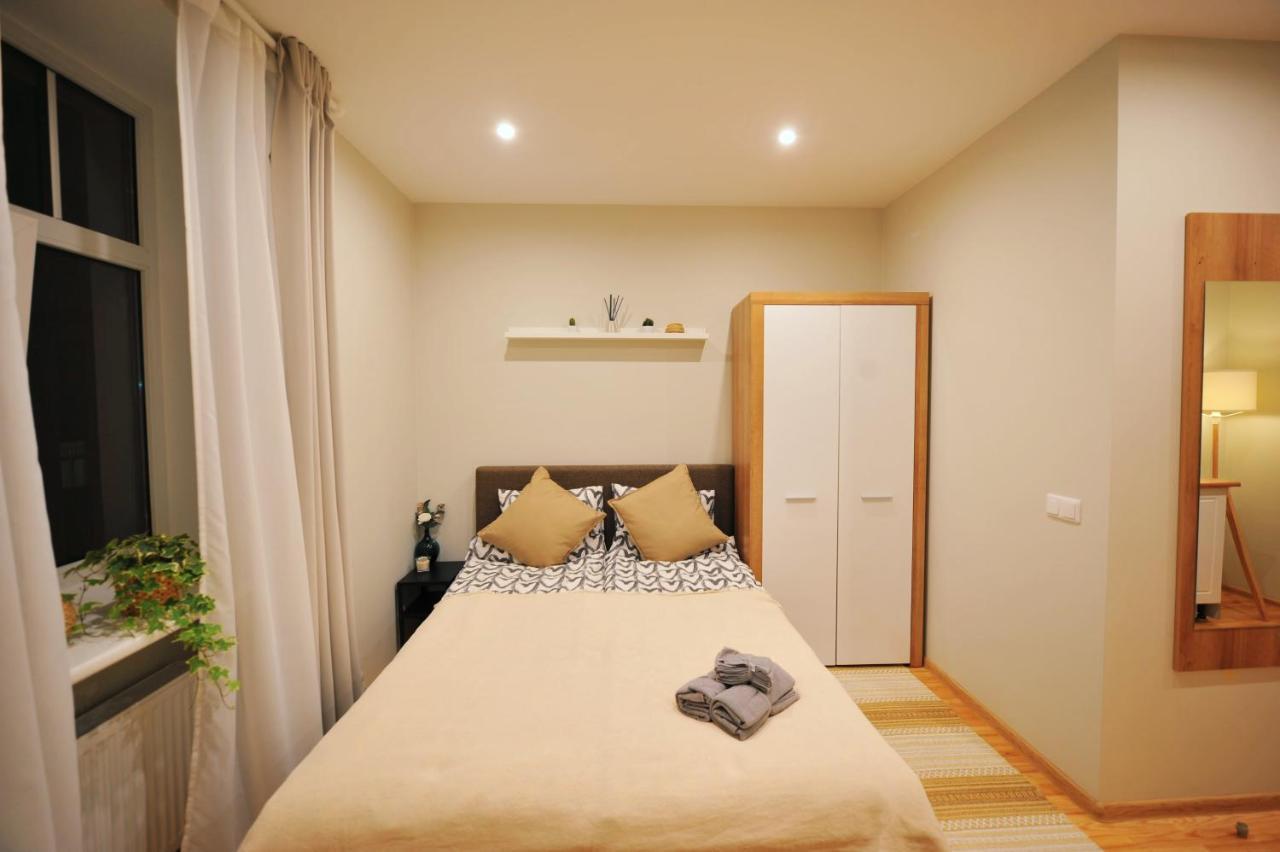 Central Comfort At Hanzas Residence, Stay Near Cafes, Bars, Museums & Esplanade Riga Exteriér fotografie