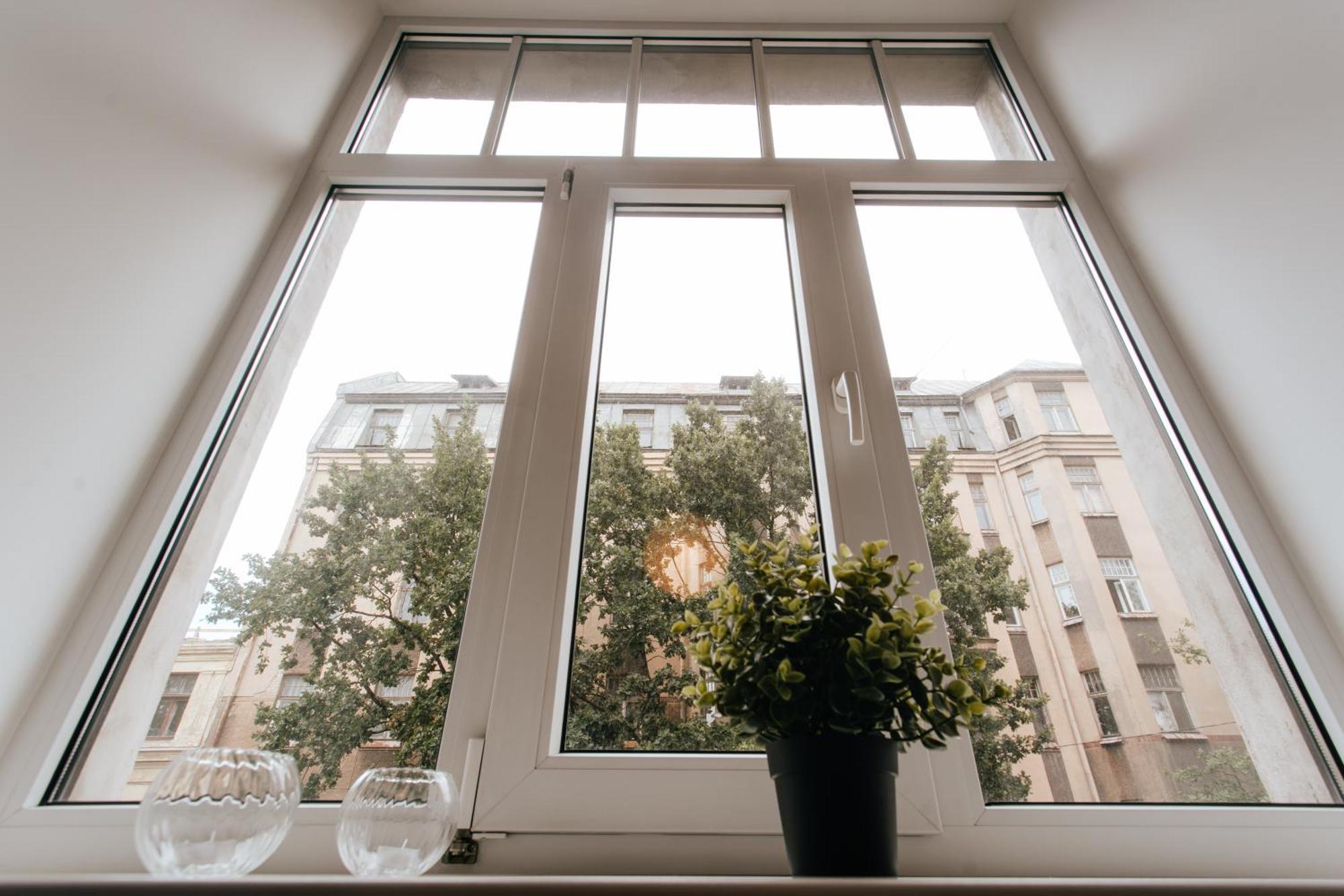 Central Comfort At Hanzas Residence, Stay Near Cafes, Bars, Museums & Esplanade Riga Exteriér fotografie