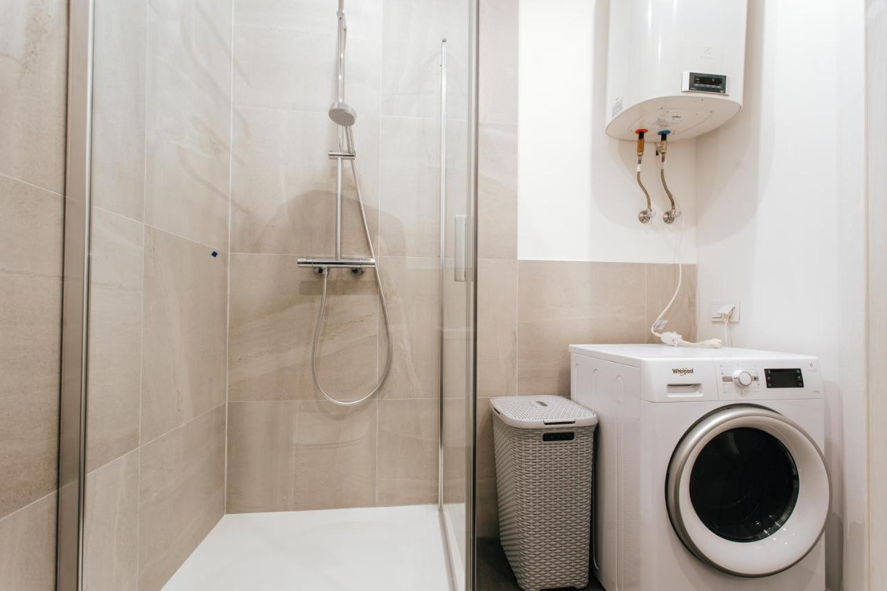 Central Comfort At Hanzas Residence, Stay Near Cafes, Bars, Museums & Esplanade Riga Exteriér fotografie